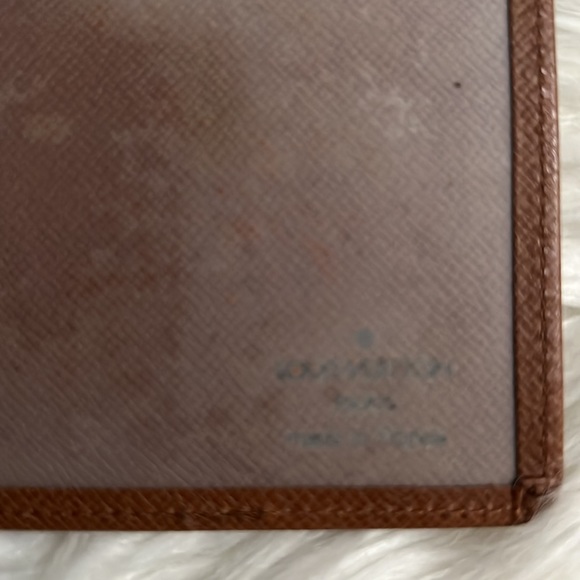 Louis Vuitton Card Holder - Picture 4 of 4